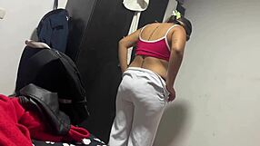 Madrastra, déjame revivir esa pasión follando contigo otra vez