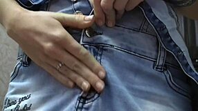 back from class... time to rub one out 😩💦