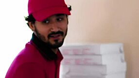 ฉันเก่งหลายอย่าง ดูดควยไปด้วยช่วยเด็กเรียนไปด้วย