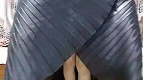 mature milf bai xintong dances seductively at home plaza style