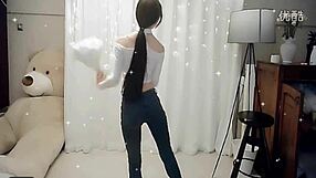 Sexy Chinese Girl Dances Provocatively On Live Cam