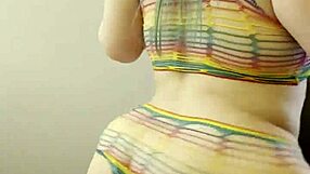 Rainbow clad joan day shakes her big bbw ass while playing solo