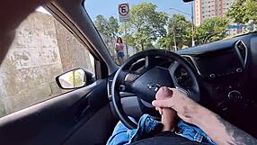 โชว์ควยให้สาวแดงเพลิงกลางแจ้ง ขอทางแบบเสียวสาธารณะ