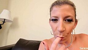 Cougar Sara Jay Fingers Her Plump Mature Pussy Cavity Deep