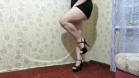 Plump Mature Milf Teases Foot Fetish Legs Heels Skirt