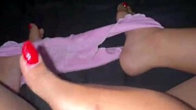 muestro mi cameltoe y coño cremoso en shorts al amanecer pov masturbándome 😍👙🌅