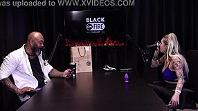 Loira Julia Fontanelli flashes tits after anal stress rant in fetish game!