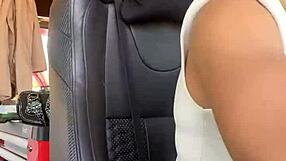 Wanna see me cum live in this steamy web chat?