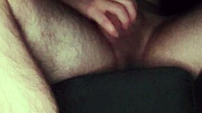 hey babe le encanta chuparme en el auto then pulls off the condom to ride my hard verga