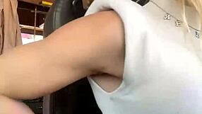 Wanna see me cum live in this steamy web chat?