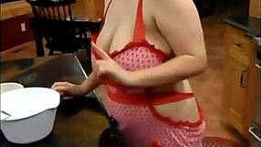 I FUCK MY NAUGHTY HAIRY PUSSY ON KITCHEN COUNTER!