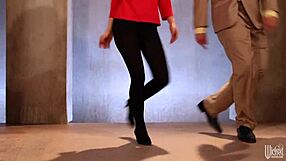 lexi's ass looks sooo good in those leggings damn