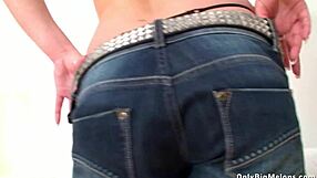 Terri Sweet's Huge Natural Tits Bounce as She Strips and Teases Plump Curves