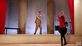 lexi's ass looks sooo good in those leggings damn