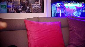 Colombian Cute-Faced BBW Wraps Lips On Cock