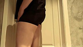 Chubbykaot edges her curvy belly and fat ass outdoors again, spreading solo in public