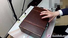 wanna worship lilly's secretary feet stuffed in the box?