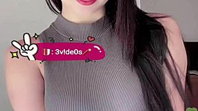 Kleine Kolumbianerin explodiert mit großen Titten!