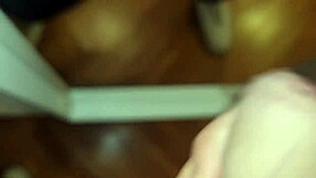 amatoriale intense handjob ends huge cumshot on european tattooed beauty