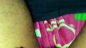 Pene mas masturbacion drives her wild with horny need!