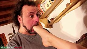 realtor submits to italian femdom foot worship now!