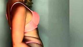 who wouldn't grab this mommy's huge jiggling ass?