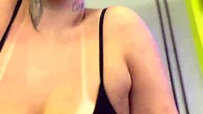 Gym Dwellers Peek Wet Pussy Hard Nipples