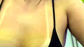 Gym Dwellers Peek Wet Pussy Hard Nipples