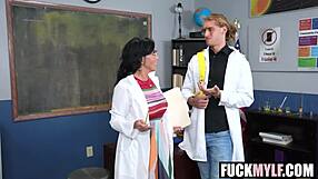 abi james mixes fluids hardcore with giovanni hollywood in class