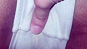 Amateur Latina Bisexuals Fuck in Horny Stepsister's Bedroom