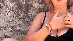 😍 Mature blonde milf flashes huge natural tits big nipples and pussy lips on beach 👙🌊