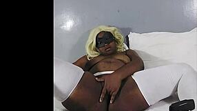 hey dee wanky your magic hands got that ebony ass shaking wild