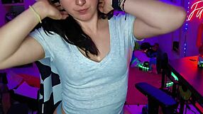 hey watch me rub my tight shaved pussy till i cum hard with this toy