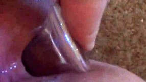 ANAl PLUG STUFFS FAT ASS WHILE VIBRATOR HITS G-SPOT!