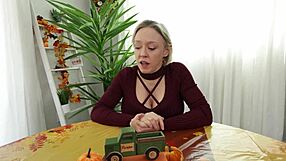 step sis breezy bri bonds with deepthroat and riding before thanksgiving feast!