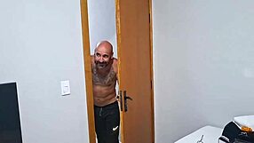 Daddy Fucks Stepdaughter in Bathroom Till She Squirts