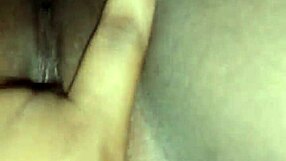 Paty safada fingers her wet pussy in intense solo masturbation session