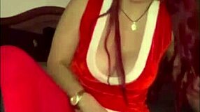 i can't stop staring at aleja's juicy colombian ass grandma