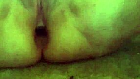 ANAl PLUG STUFFS FAT ASS WHILE VIBRATOR HITS G-SPOT!