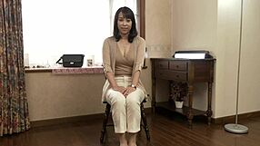 whoa this first time 50s wife kaoru yuki squirts like crazy