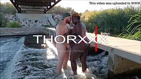 this black bbw totally digs the jungle vibe