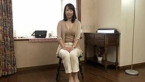 whoa this first time 50s wife kaoru yuki squirts like crazy