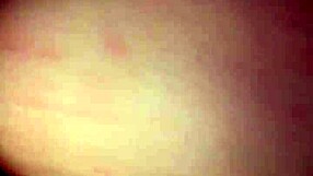 This sexy milf chick spreads wide craving endless hardcore fucking sessions