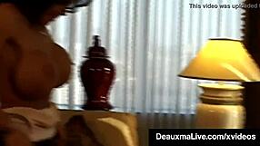 Fan ravages Deauxma's big-boobed cougar ass