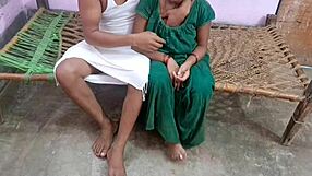 Wanna see this bhabhi take anal creampie after armpit licking?