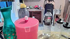 gorda esposa, you're sexy in the kitchen!