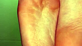 White Girl's Soft Soles and Toes Tease for Quick Cash Show