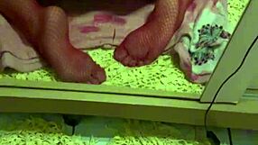 Esse safado me fez engasgar no pau dele e depois me comeu gozando na boca!