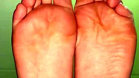 White Girl's Soft Soles and Toes Tease for Quick Cash Show