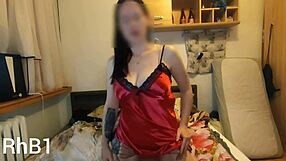 redhead milf screams in orgasm as he laps her juicy pussy like a pro